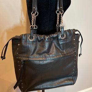 B Makowsky black leather shoulder handbag with silver chain